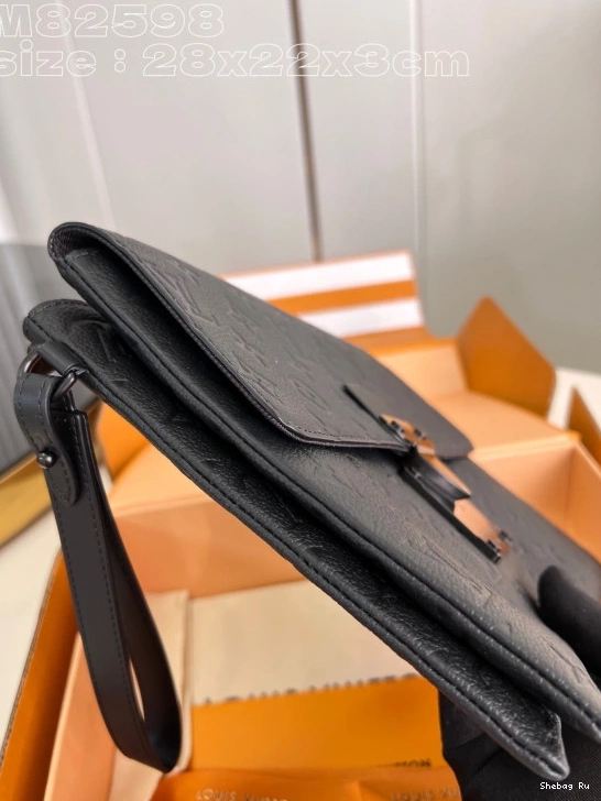 S-LOCK LOUIS VUITTON POCHETTE 0814